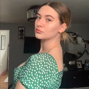 Meet your Posher, Briana